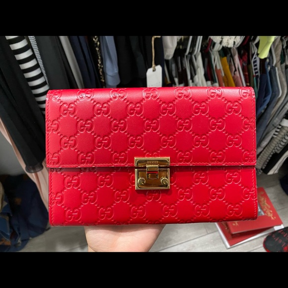 gucci signature pouch